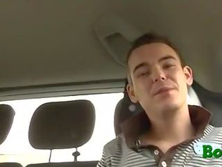 Coquin adulte agrafe jeux de gays en une voiture