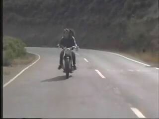 Manis hitchhiker 1984 dengan kimberly carson: percuma x rated klip 42