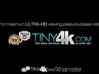 Tiny4k -tanned tinedyer ariana marie sucks phallus sa pamamagitan ng ang pul